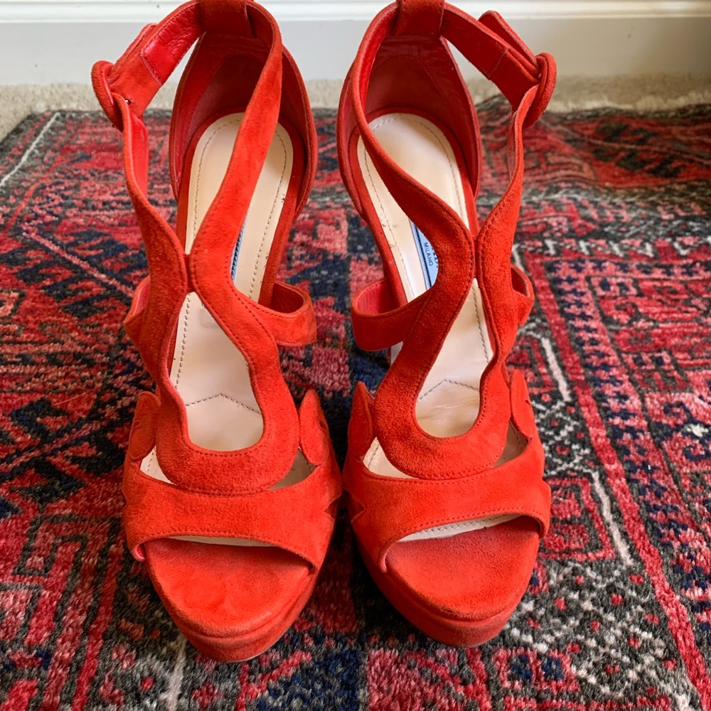 Gorgeous Prada Heels - image 3